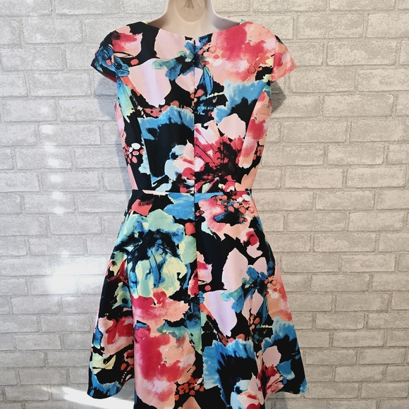 Tahari Floral A-Line Cocktail Dress - Picture 5 of 7